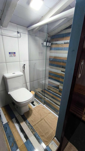 Bathroom 4, Estrela Praia, Fernando de Noronha