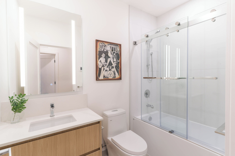 Bathroom 4, That 70s Chalet, Columbia-Shuswap