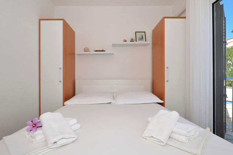 Bedroom 3, Apartments Inge, Seget