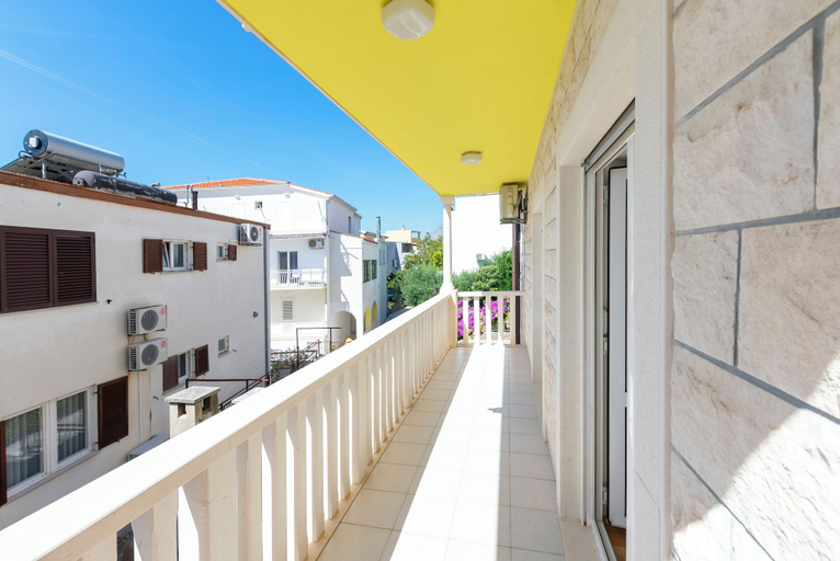 Others 5, Apartment Jele, Omiš
