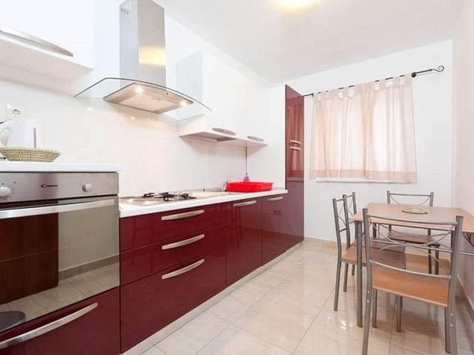 Others 5, Apartments Branka, Podgora