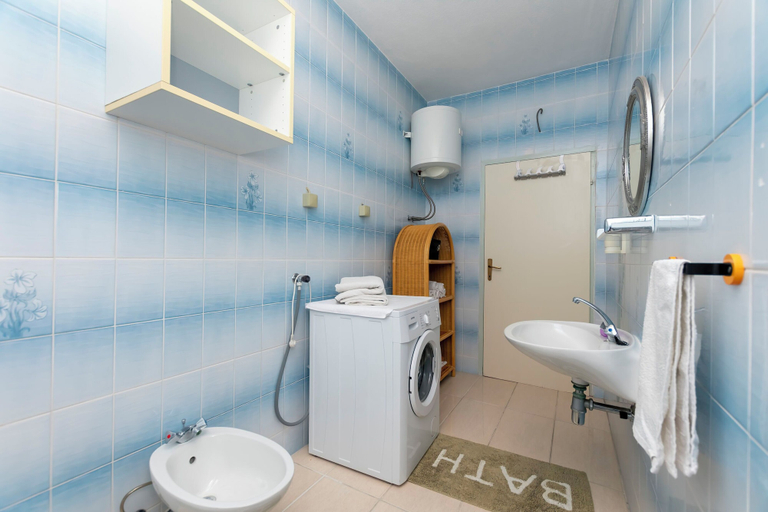 Bathroom 4, Apartments Diora, Dugi Rat