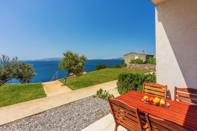 Courtyard, Apartments Marinko, Senj