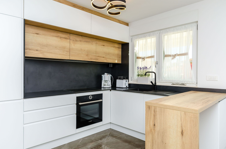 Others 5, Apartments Crystal Luxury, Okrug