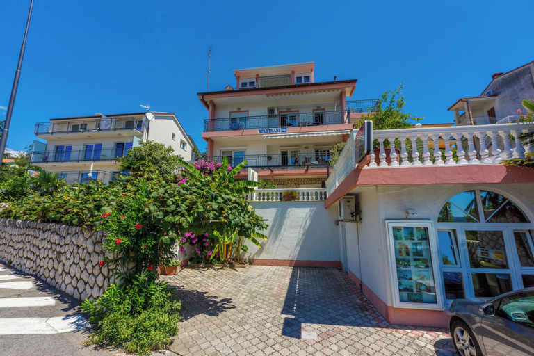Exterior & Views 2, Apartments Marijana, Crikvenica