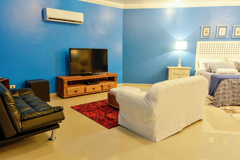 Living area 3, Louise Village, São Sebastião