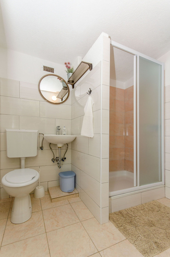 Bathroom 4, House Tomislav, Pag