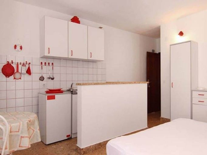 Others 5, Apartments Matej, Bol