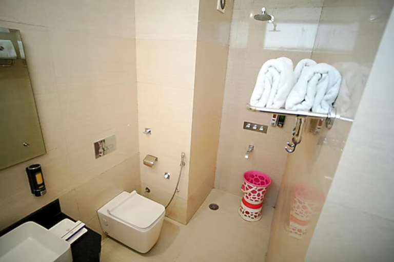 Bathroom 5, Hotel Kalka Royal, Reasi