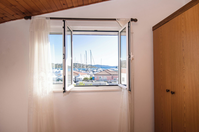 Others 3, Apartments Nena, Vodice