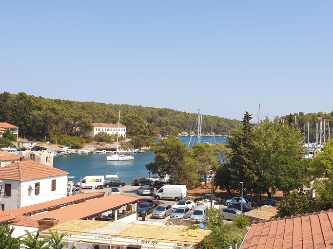 Others 3, Apartment Sea View, Jelsa