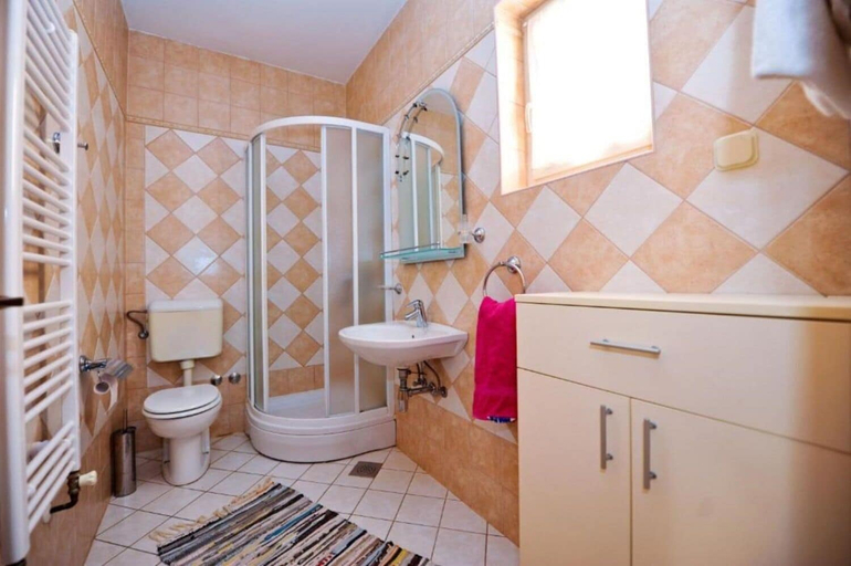 Bathroom 4, Apartments Nada, Novalja