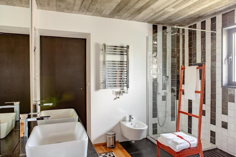 Bathroom, Casas da Fontanheira, Marvão