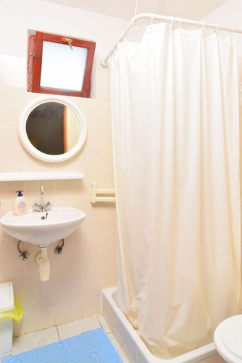 Bathroom 4, House Slavka, Jelsa