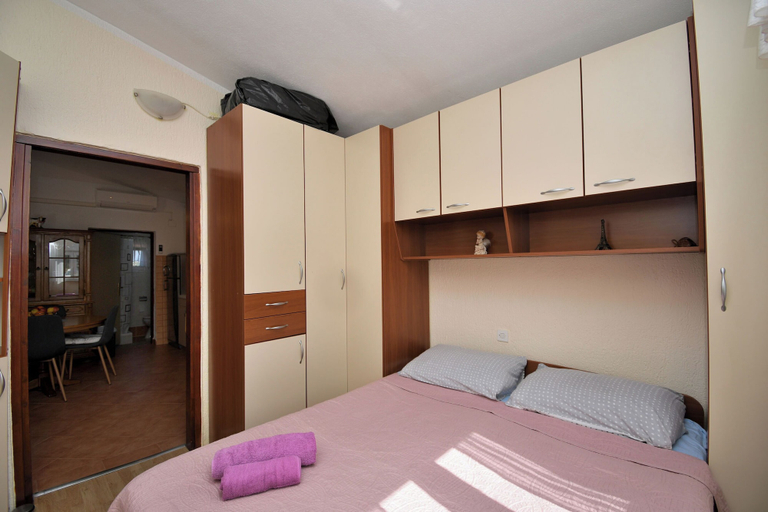 Room 2, House Angelina, Pula