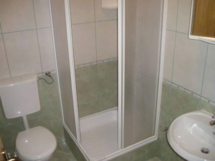 Bathroom 3, Apartments Marko, Brela