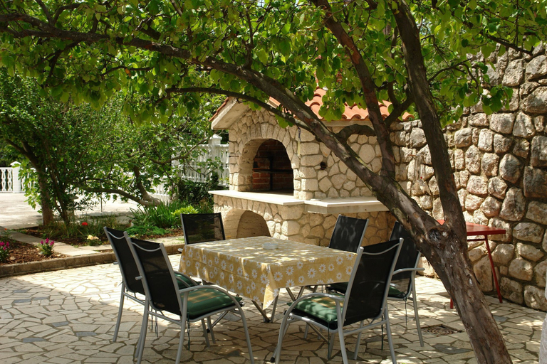Terrace/patio 2, Apartments Nikolina, Novi Vinodolski