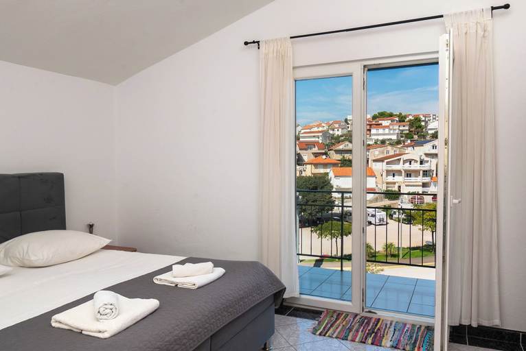 Bedroom 3, Apartments Polly, Primošten