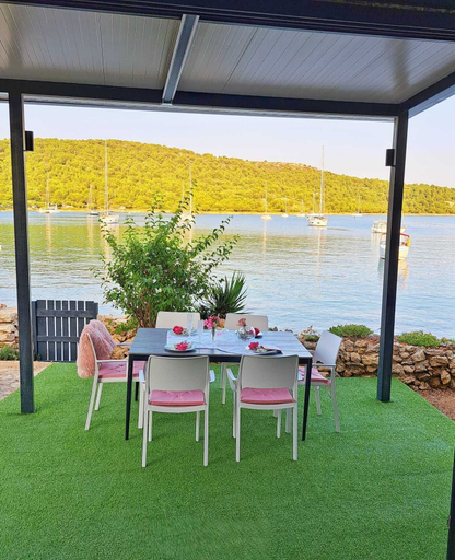 Water view 2, House Salty Kisses, Tisno