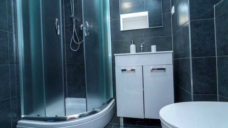Bathroom 2, Apartments Annela, Trogir
