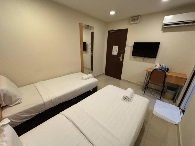 Bedroom 2, Signature Hotel by Easy Nap, Puchong