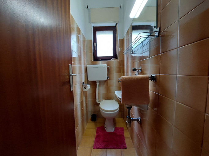 Bathroom 5, Apartment Robi, Vinodolska