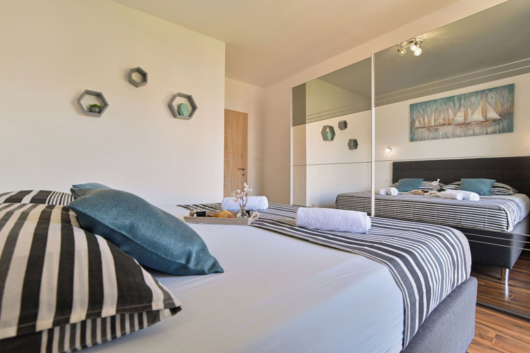 Others 2, Sunset Apartment, Trogir
