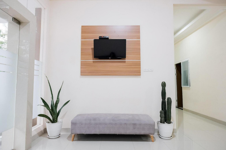 Public Area 2, RedDoorz Plus @ Permata Guesthouse Lampung, Bandar Lampung