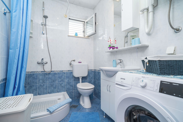 Bathroom 4, House Planika, Dubrovačko Primorje