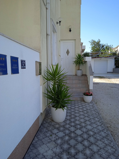 Exterior & Views 2, Apartments Blazenka, Okrug