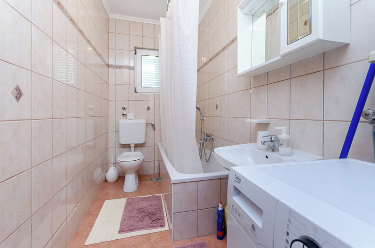 Bathroom 3, Apartments Marija P Lopar, Lopar/Supetarska Draga