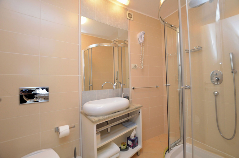 Bathroom 5, Rooms Pjaceta, Cres