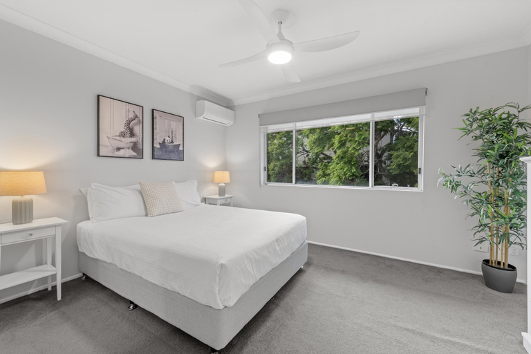 Bedroom 3, Stylish Townhouse in Ascot with Modern Interiors, Ascot