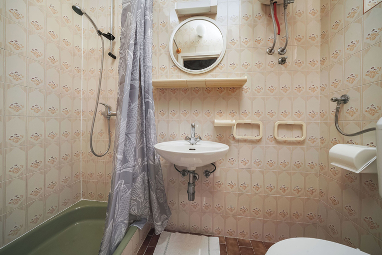 Bathroom 3, Apartment and Rooms Mrkovic Top Lokacija i Parking, Vodice
