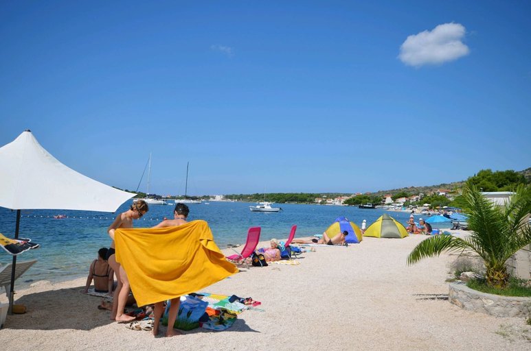 Beach 2, Apartments Matas, Rogoznica