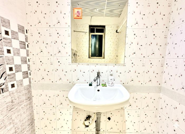 Bathroom, Neo calangute beach resort, North Goa