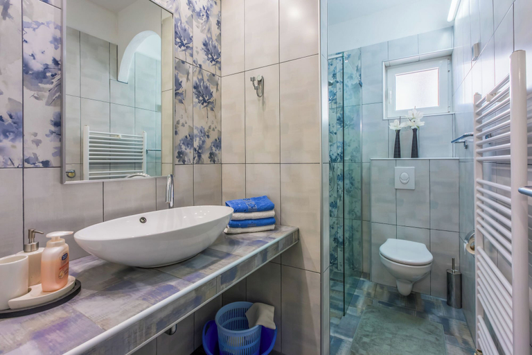 Bathroom 4, Apartments Marijana, Crikvenica