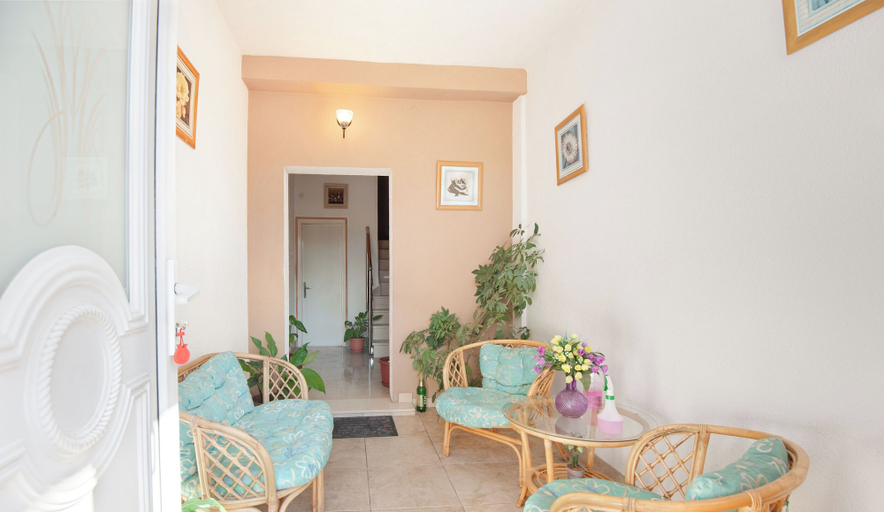 Others 4, Apartments Milica, Kaštela