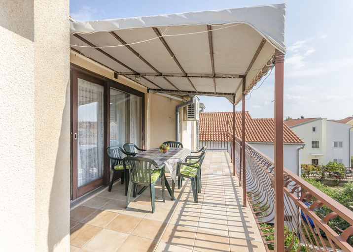 Terrace/patio 3, Apartments Mira I, Vodice