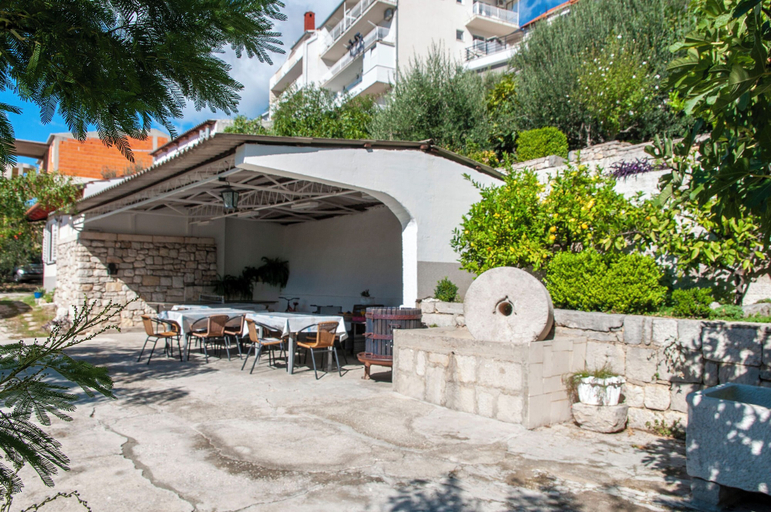 Exterior & Views 2, Apartments and Rooms Nikola, Dugi Rat