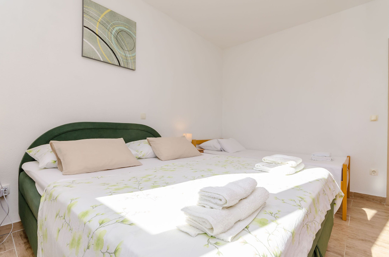 Bedroom 2, Apartments Toni, Marina