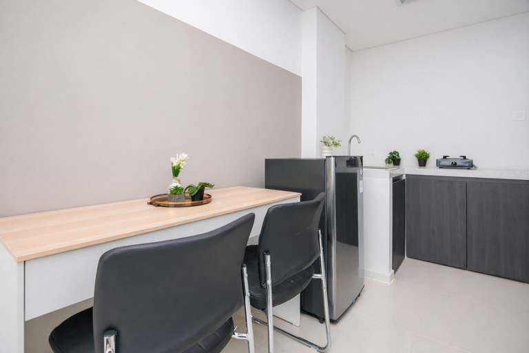 Facility 2, Good Design and Restful 1BR at Apartment Daan Mogot City By Travelio, West Jakarta