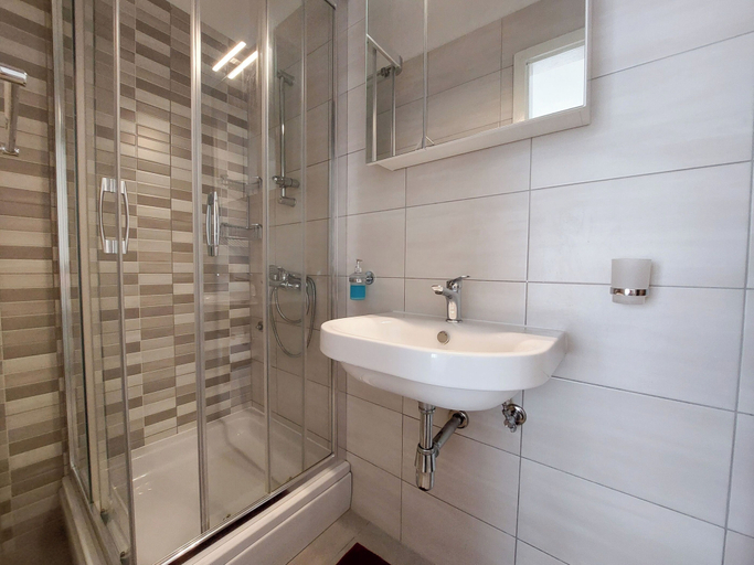 Bathroom 4, Apartments Daniela, Crikvenica