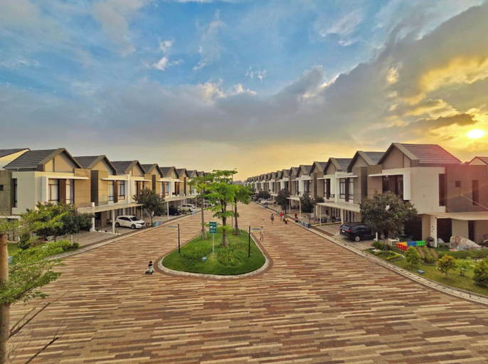 Parking, LaGuna By SanLiving - 3BR - PIK2, Tangerang
