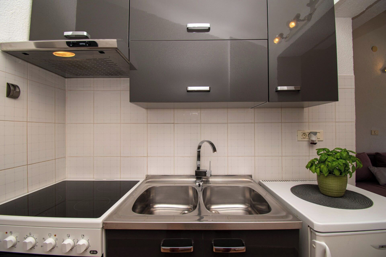 Private kitchen 4, House Suzana, Medulin