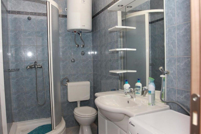 Bathroom, Apartment Vinko, Postira