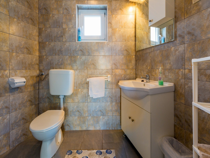 Bathroom 3, Apartments Bellamare, Crikvenica