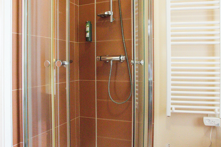 Bathroom 3, Garden city Luxeuil (Ex Le Métropole et Les Thermes), Haute-Saône