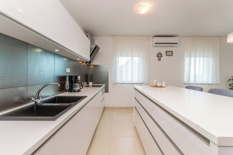 Private kitchen 2, Villa Petrel, Pakoštane