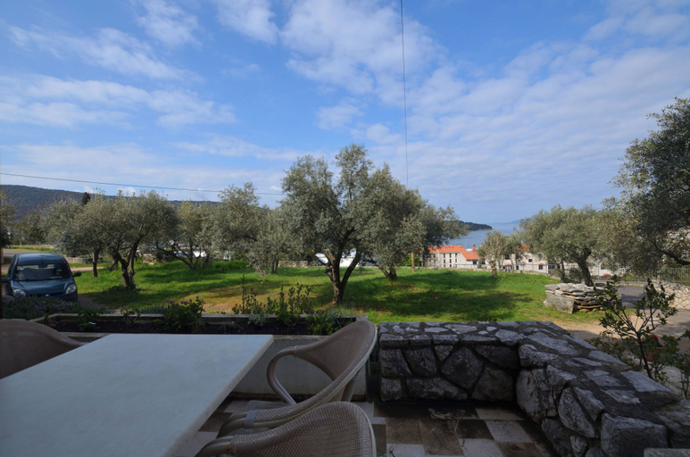 Terrace/patio 5, Apartments Ljubomir, Cres